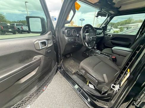 Used 2022 Jeep Gladiator Sport AWD/4WD image 15