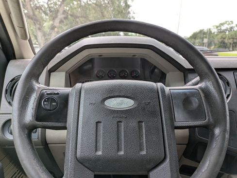 Used 2009 Ford F350 XL image 21