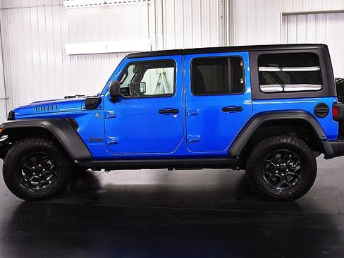 Used 2023 Jeep Wrangler Unlimited image 4