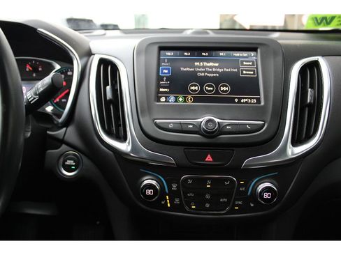 Used 2021 Chevrolet Equinox LT image 32