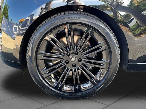 Used 2023 Land Rover Range Rover Autobiography AWD/4WD image 26