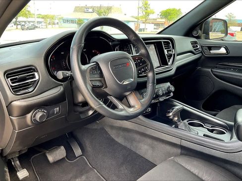 Used 2024 Dodge Durango SXT image 2