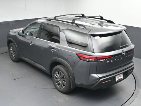 Certified 2025 Nissan Pathfinder SV FWD image 36