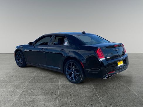 Used 2023 Chrysler 300 S RWD image 3
