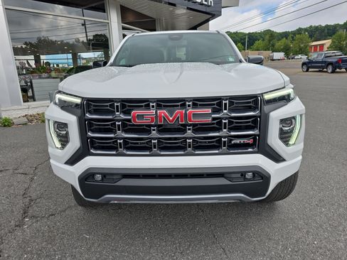 Used 2023 GMC Canyon AT4 w/ Canyon Safety Plus Package AWD/4WD image 11