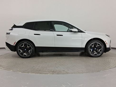 Used 2023 BMW iX xDrive50 w/ Sport Package image 8