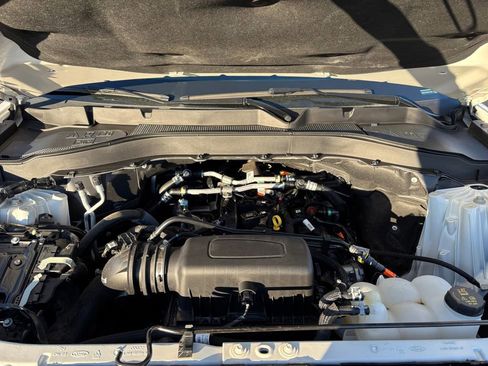 Used 2024 Ford Explorer XLT w/ Equipment Group 202A image 25