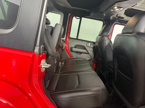 Used 2023 Jeep Wrangler Unlimited Sahara AWD/4WD image 29