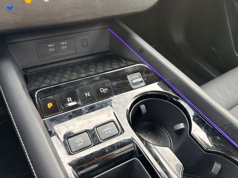 Used 2025 Nissan Murano Platinum w/ Cargo Package image 25