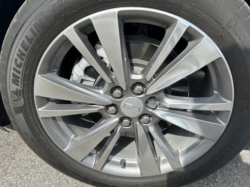 Used 2022 Cadillac XT6 Premium Luxury w/ Platinum Package AWD/4WD image 12