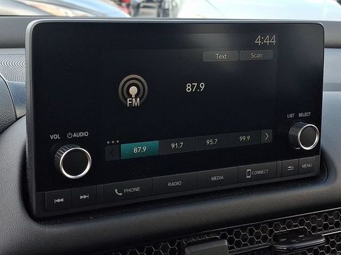 Used 2023 Honda HR-V LX image 17