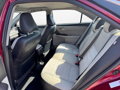 Used 2017 Toyota Camry XSE w/ Moonroof Package FWD image 16