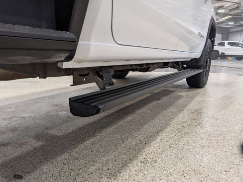 Used 2025 GMC Sierra 2500 AT4 w/ AT4 Premium Plus Package image 11