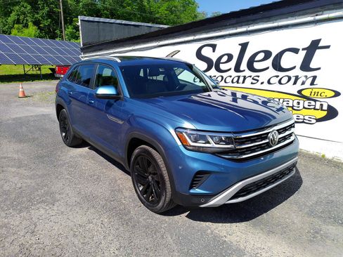 Used 2020 Volkswagen Atlas Cross Sport SE w/ Panoramic Sunroof Package AWD/4WD image 2