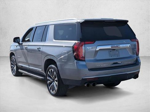 Used 2023 GMC Yukon XL Denali image 7