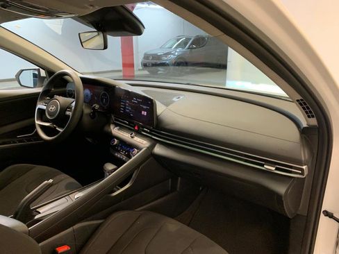 Used 2024 Hyundai Elantra SEL image 44