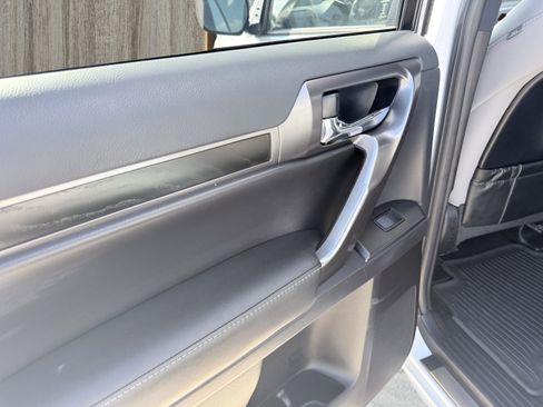 Used 2023 Lexus GX 460 Premium image 41