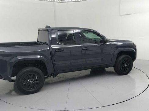Used 2025 Toyota Tacoma SR image 11