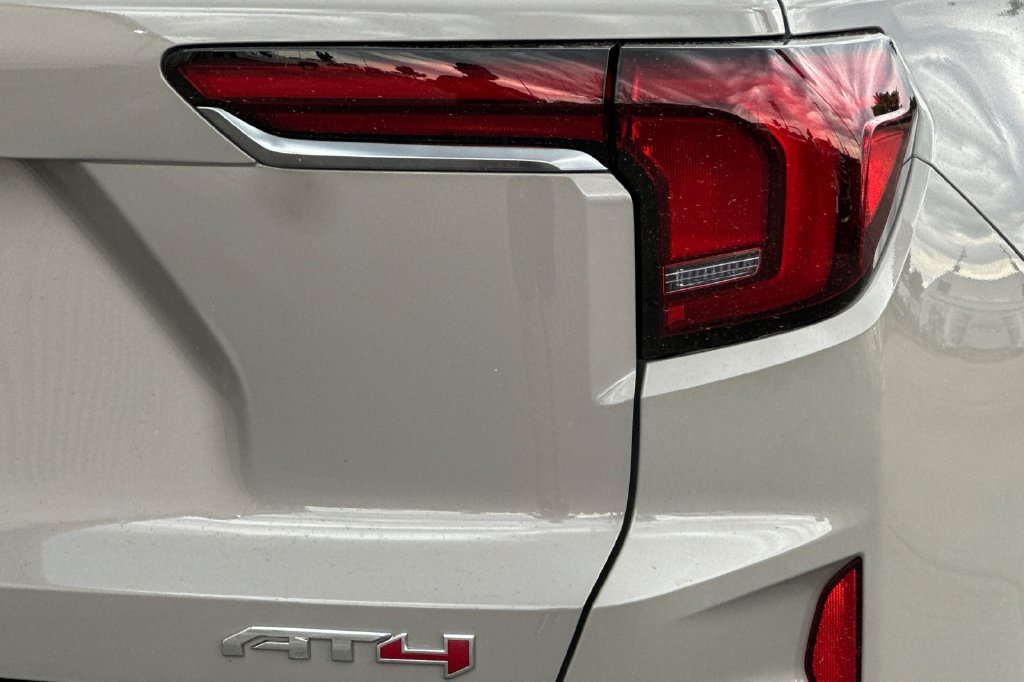 New 2026 GMC Terrain AT4 AWD/4WD image 9
