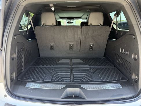 Used 2024 GMC Yukon XL AT4 w/ Technology Package image 30