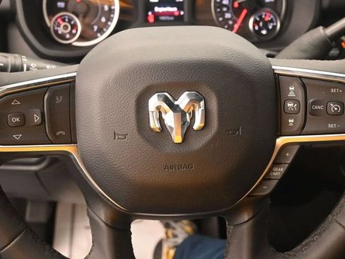 Used 2025 RAM 2500 Big Horn AWD/4WD image 10