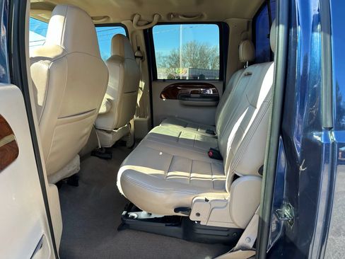 Used 2004 Ford F250 Lariat AWD/4WD image 16