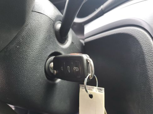 Used 2018 Volkswagen Passat 2.0T S image 29