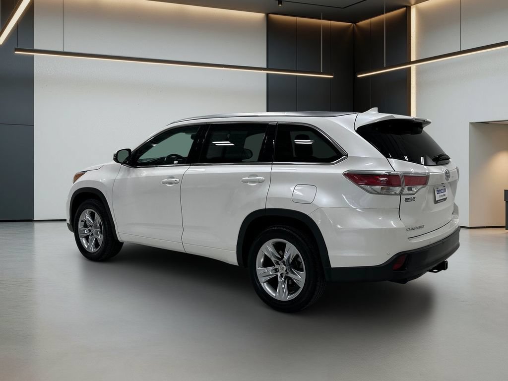 Used 2015 Toyota Highlander Limited FWD image 3