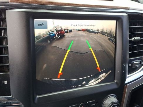 Used 2016 RAM 1500 Laramie w/ Convenience Group image 18