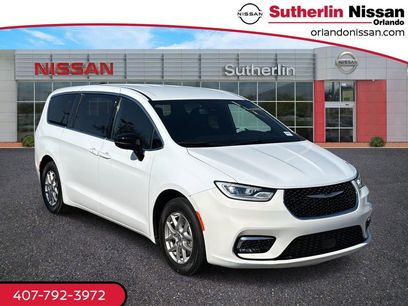 Used 2024 Chrysler Pacifica Touring