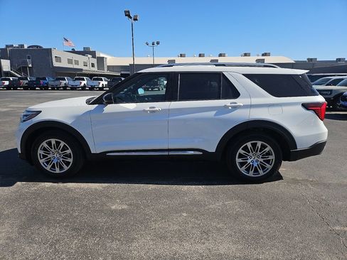 New 2026 Ford Explorer Platinum image 7