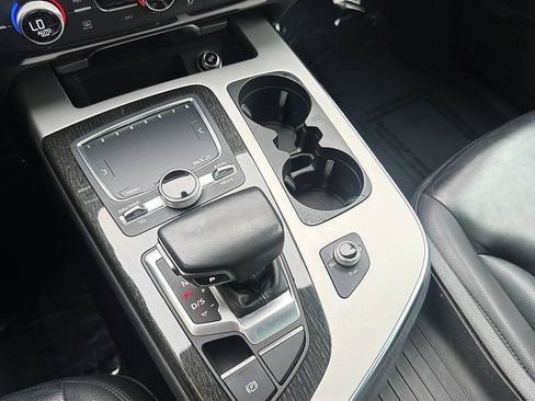 Used 2019 Audi Q7 2.0T Premium Plus w/ Premium Plus Package AWD/4WD image 15