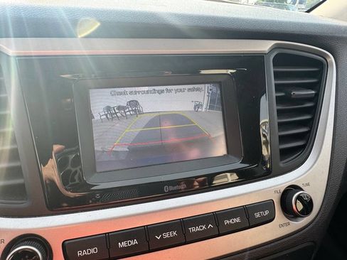 Used 2020 Hyundai Accent SE FWD image 16