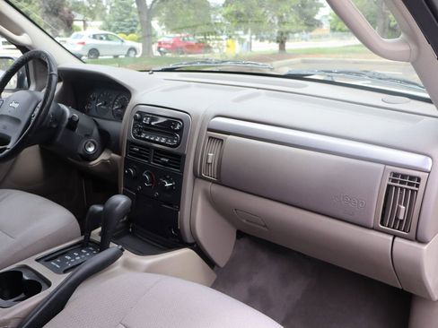 Used 2002 Jeep Grand Cherokee Laredo AWD/4WD image 17