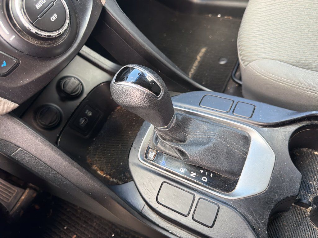 Used 2018 Hyundai Santa Fe SE w/ Cargo Package FWD image 26