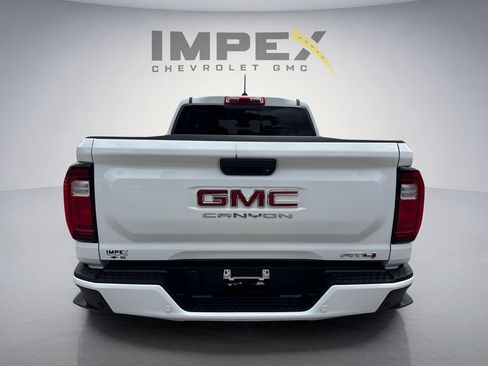 Used 2024 GMC Canyon AT4 w/ AT4 Premium Package AWD/4WD image 4
