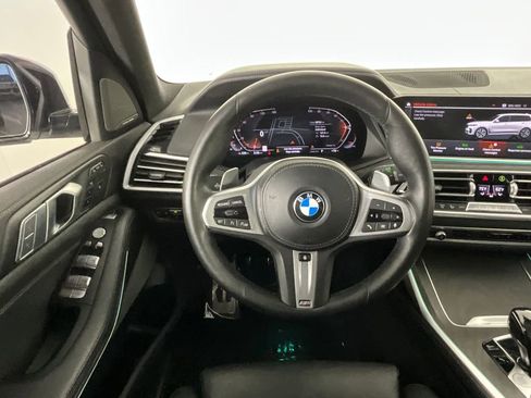 Used 2021 BMW X7 xDrive40i w/ M Sport Package AWD/4WD image 11