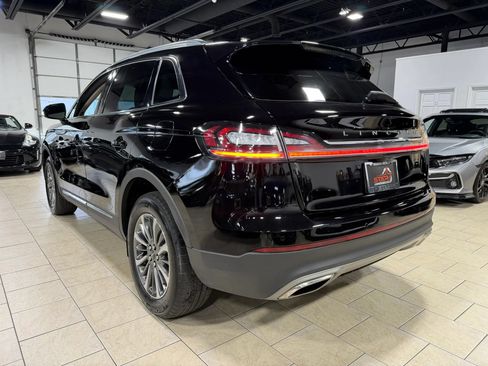 Used 2023 Lincoln Nautilus AWD w/ Premium Package image 4