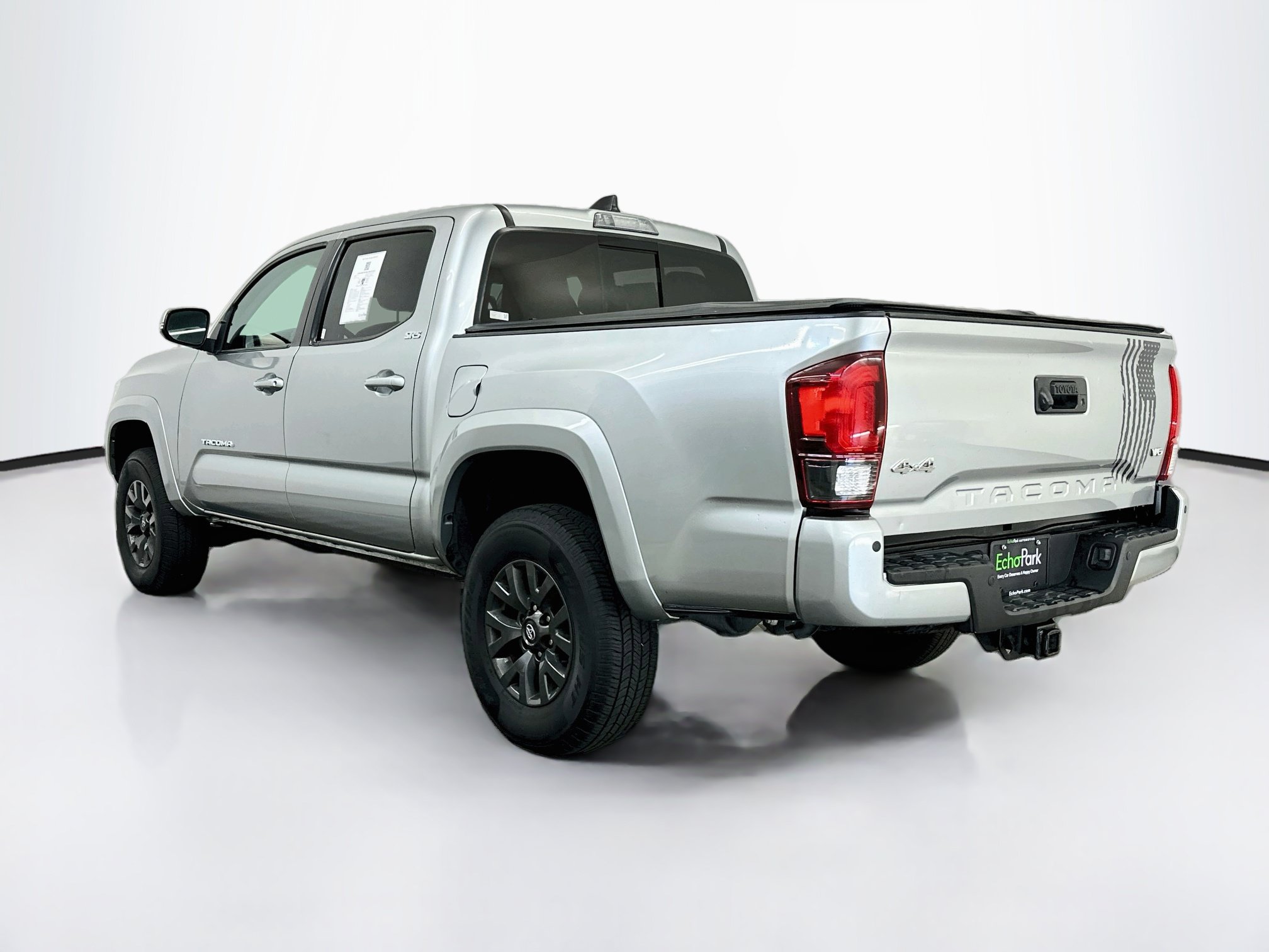 Used 2023 Toyota Tacoma SR5 AWD/4WD image 5