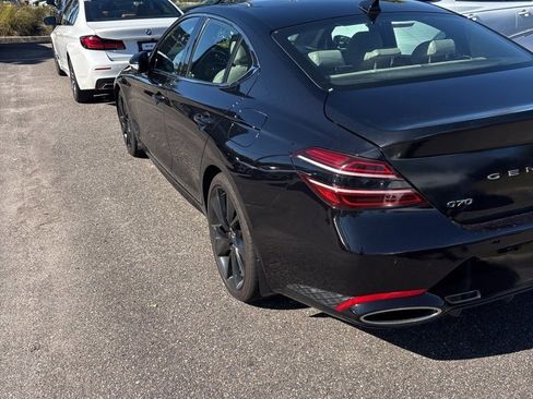 Used 2022 Genesis G70 3.3T image 5