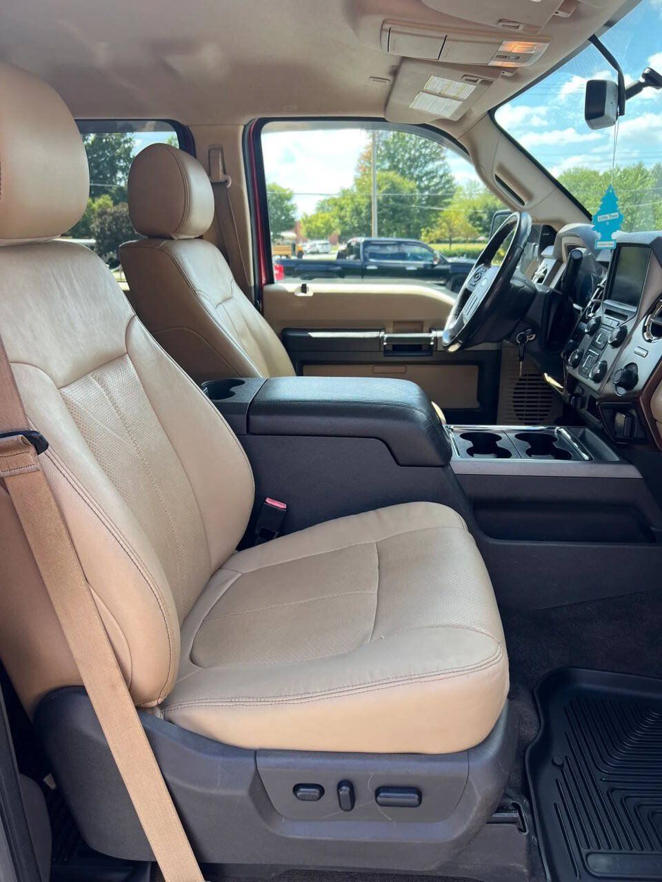 Used 2014 Ford F250 Lariat w/ Lariat Interior Package AWD/4WD image 26
