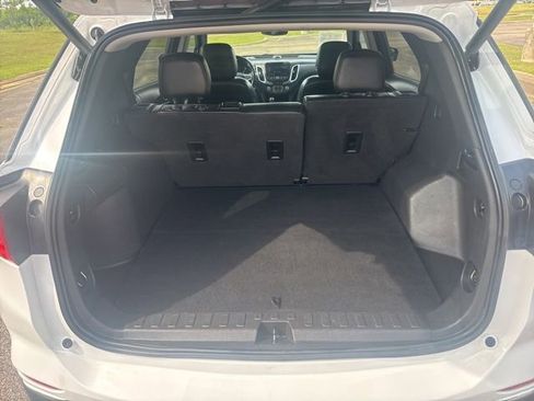 Used 2021 Chevrolet Equinox Premier FWD image 11
