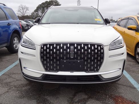 Used 2024 Lincoln Corsair Reserve w/ Equipment Group 202A image 2