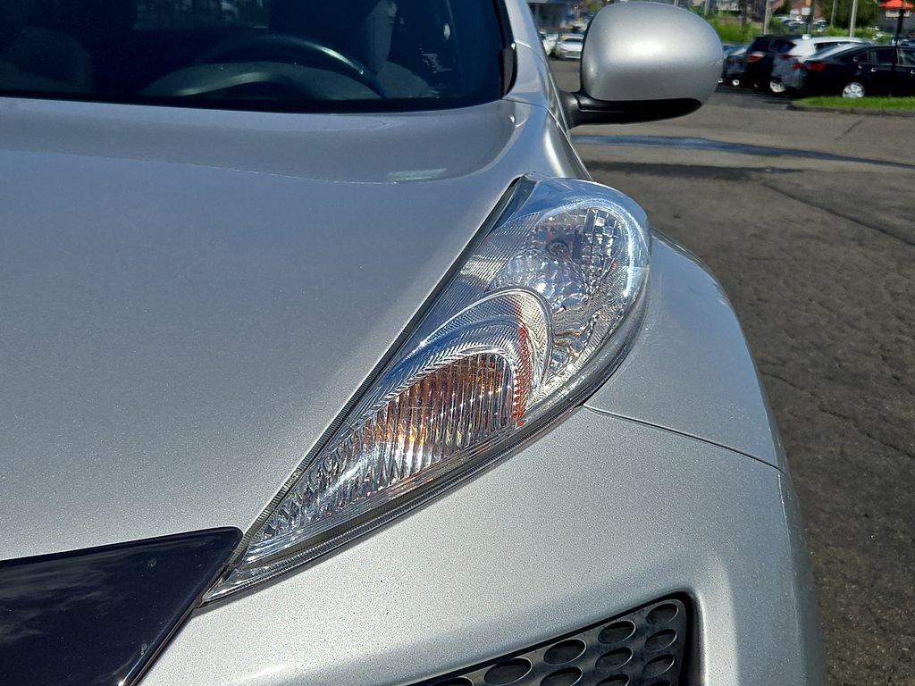 Used 2013 Nissan Juke SV AWD/4WD image 11