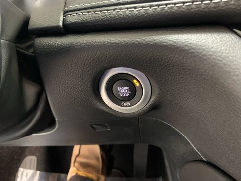 New 2026 Chrysler Pacifica Limited image 28