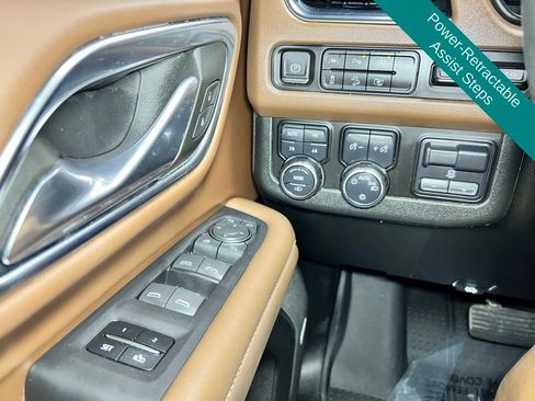 Used 2024 Chevrolet Suburban High Country AWD/4WD image 26