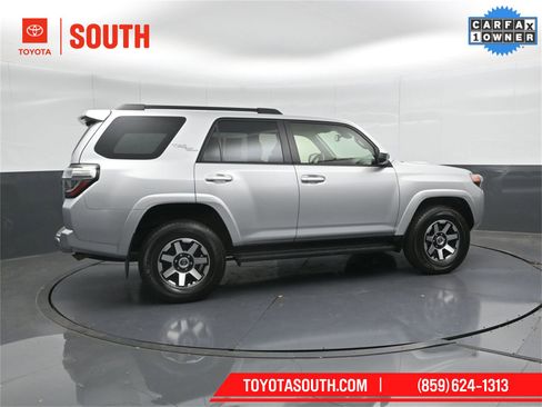 Used 2024 Toyota 4Runner TRD Off-Road image 3