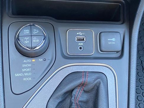 Used 2022 Jeep Cherokee Trailhawk w/ Sun, Sound & Nav Group image 22