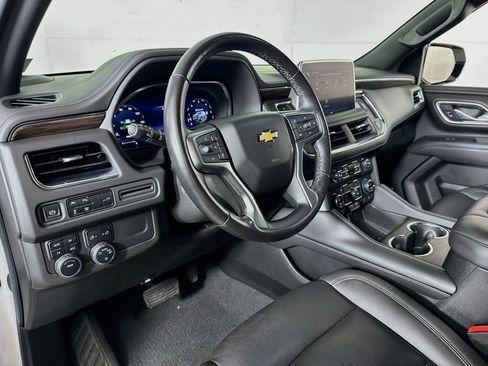 Used 2022 Chevrolet Tahoe LT w/ Luxury Package AWD/4WD image 9