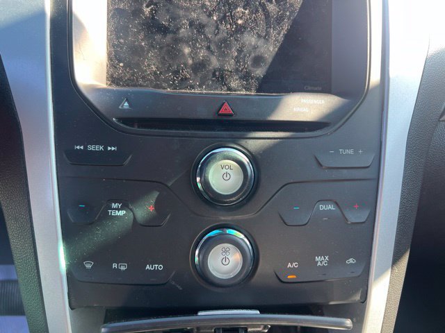 Used 2014 Ford Explorer XLT w/ Equipment Group 202A FWD image 23